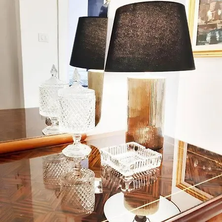 Apartment Art Gallery With Terrace